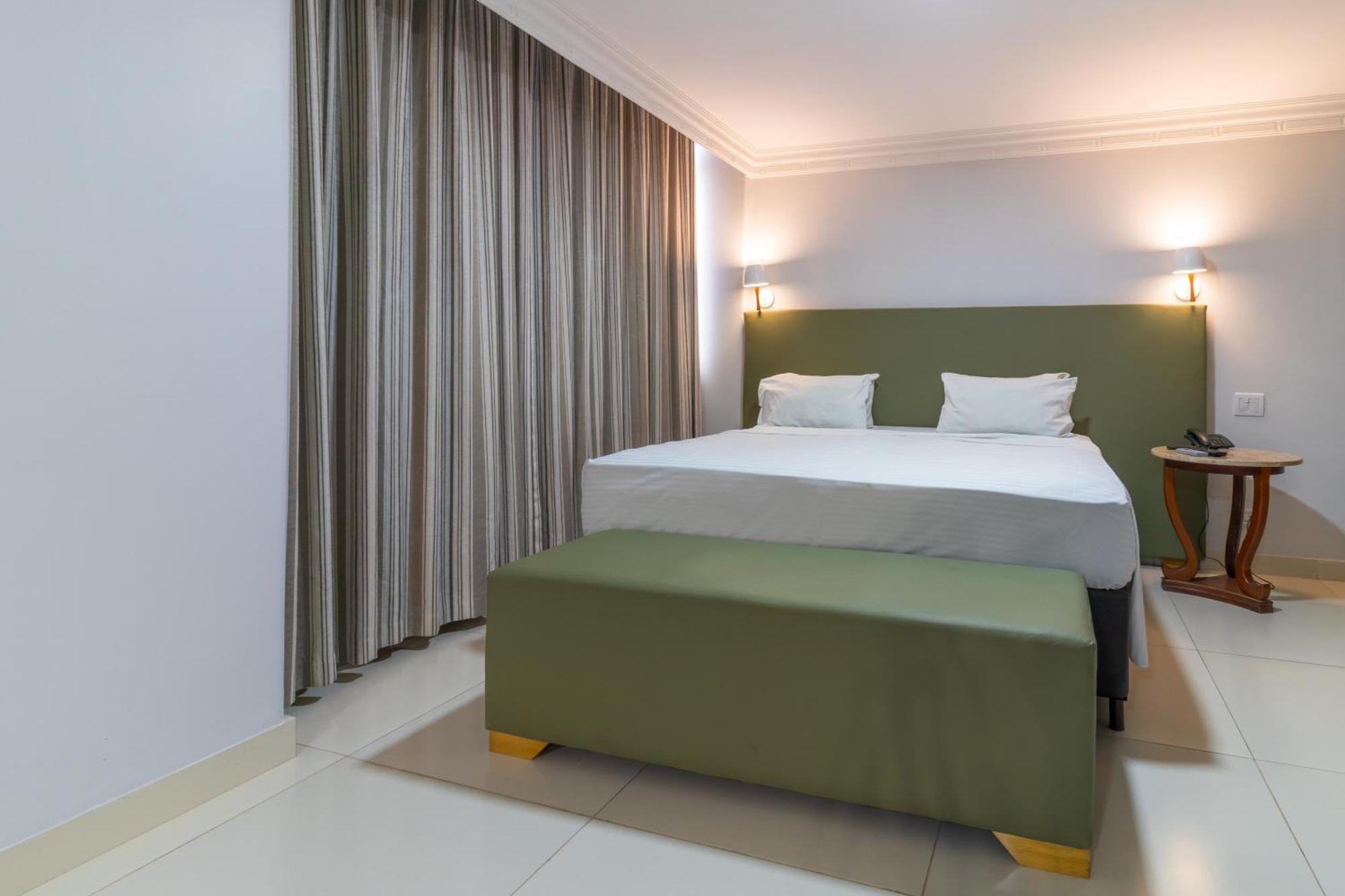 Umuarama Plaza Hotel Goiânia Exterior foto